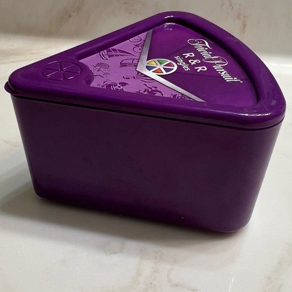 Trivia Pursuit R&R Purple Trivia Game Set - Picture 4 of 4